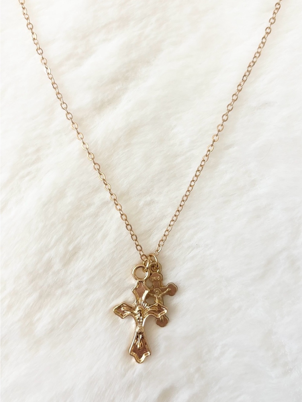 5/$15 🩷 MUST BUNDLE Gold Cross Pendant Necklace - Women Jewelry